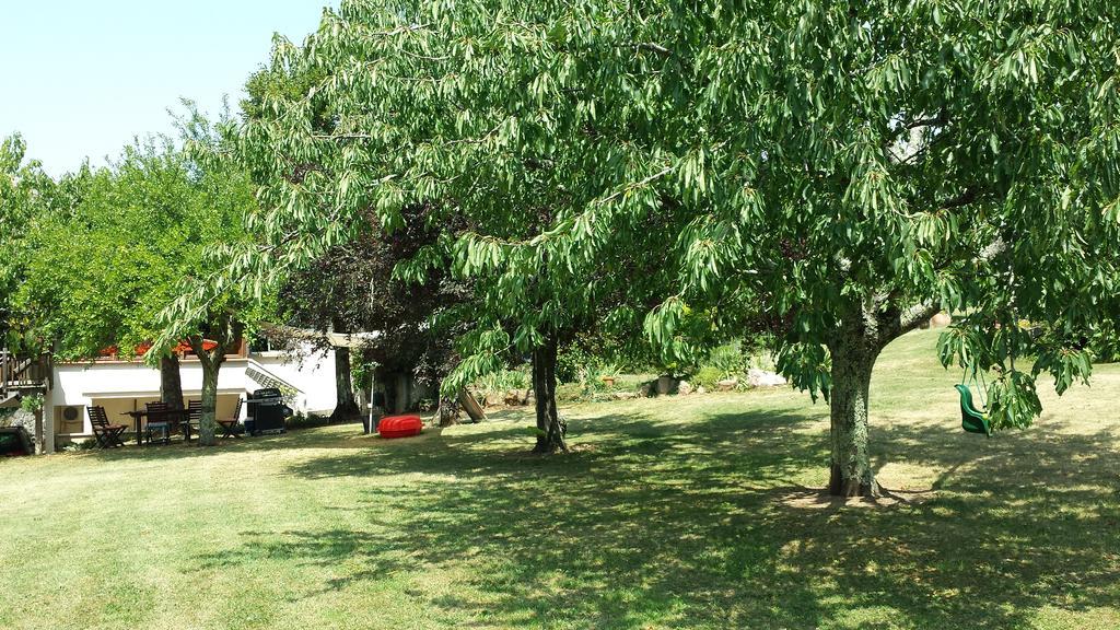 Gites Oasis Du Lot Payrac Exterior foto